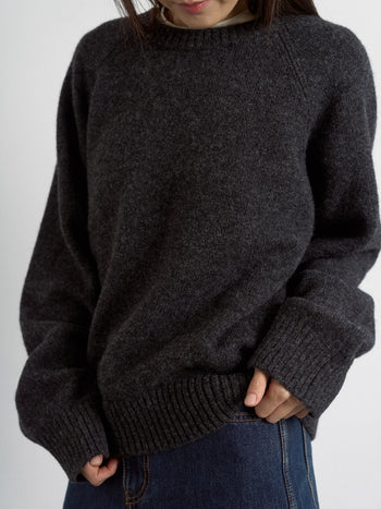 Shaggy Dog Round Knit (Charcoal)