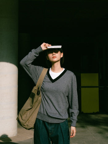 Loose Fit Pin-tuck Denim Pants - Mid Indigo | A1 (M)