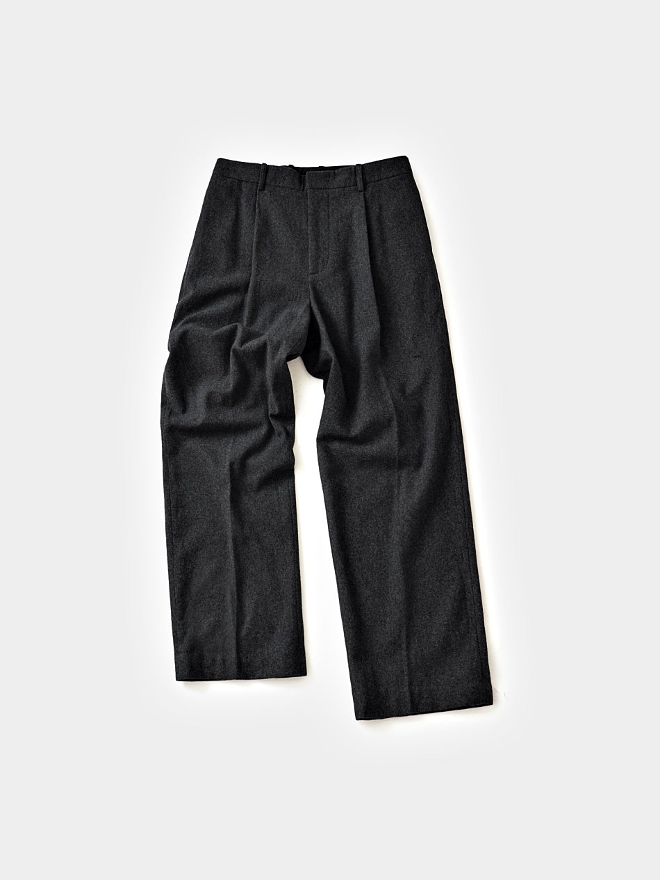 City Light Wool Pin-tuck Trouser (Charcoal)