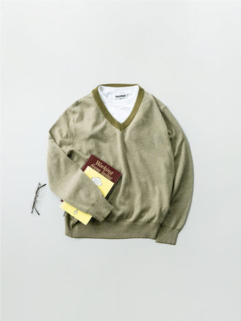 (W)Pin-Stripe V-neck Knit (Olive)