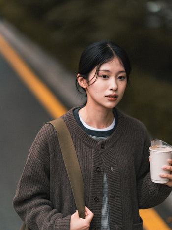 Fine Wool Roundneck Cardigan (Charcoal)