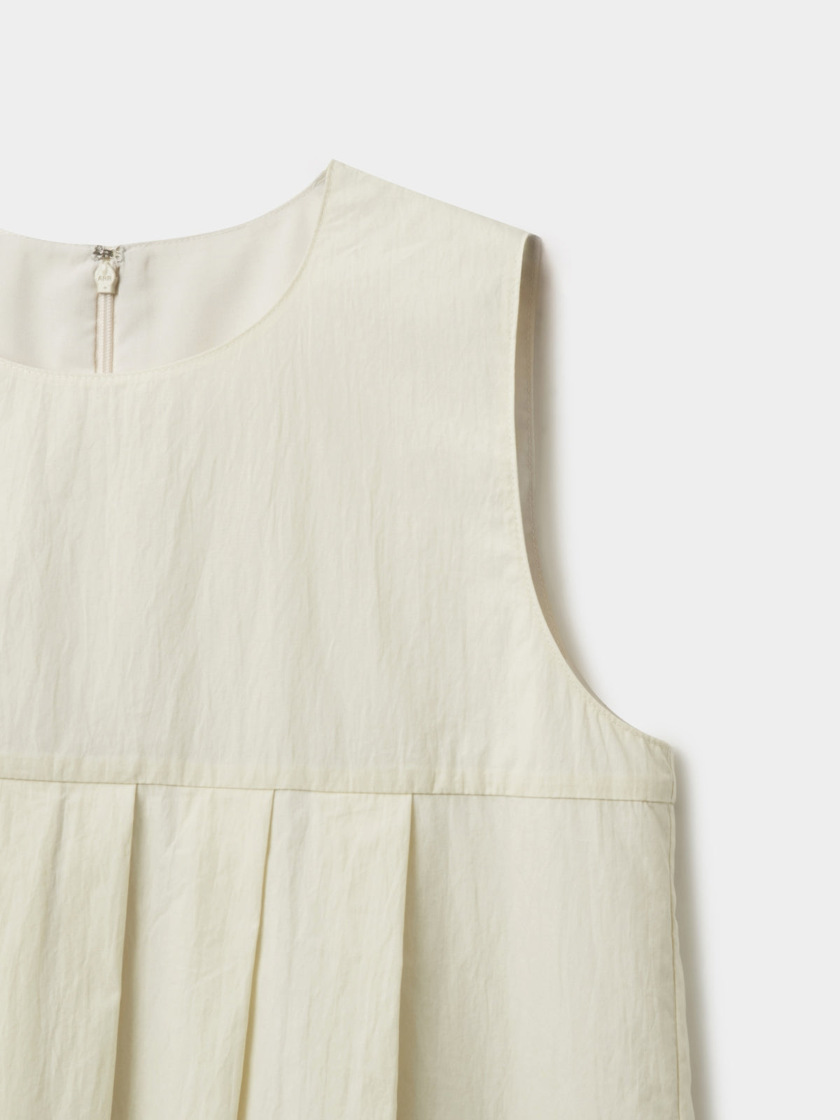 Pleats Sleeveless Top (Ivory) | Havehad