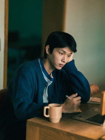 Fine Wool Roundneck Cardigan (Brown)