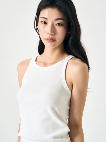 U-neck Sleeveless Top (White)