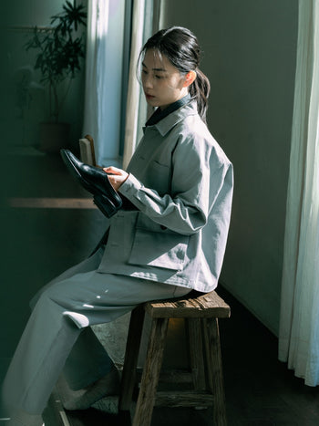 City Worker Pin-tuck Trouser (Blue Gray)