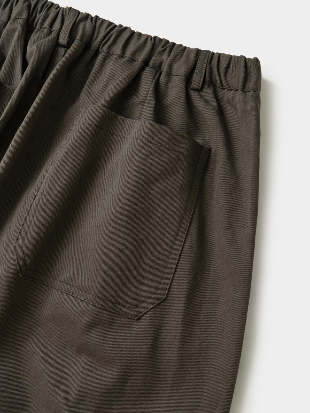 City Worker Pin-tuck Trouser (Ash Brown)