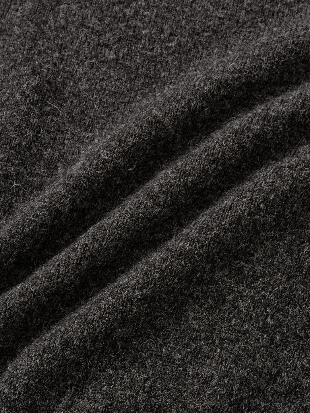 Shaggy Dog Round Knit (Charcoal)