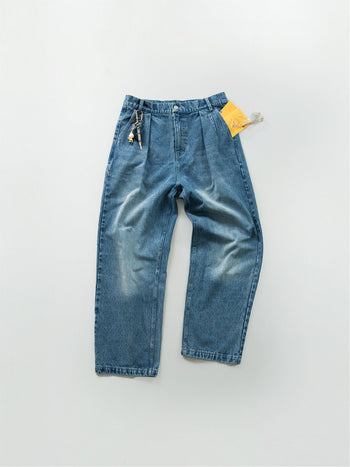 Loose Fit Pin-tuck Denim Pants - Mid Indigo | A3 (XL)