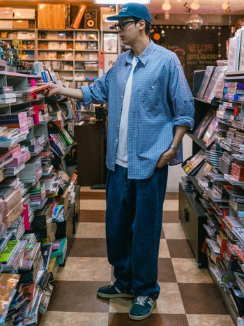 Loose Fit Pin-tuck Denim Pants - Mid Indigo | A1 (M)