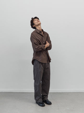 City Worker Pin-tuck Trouser (Ash Brown)