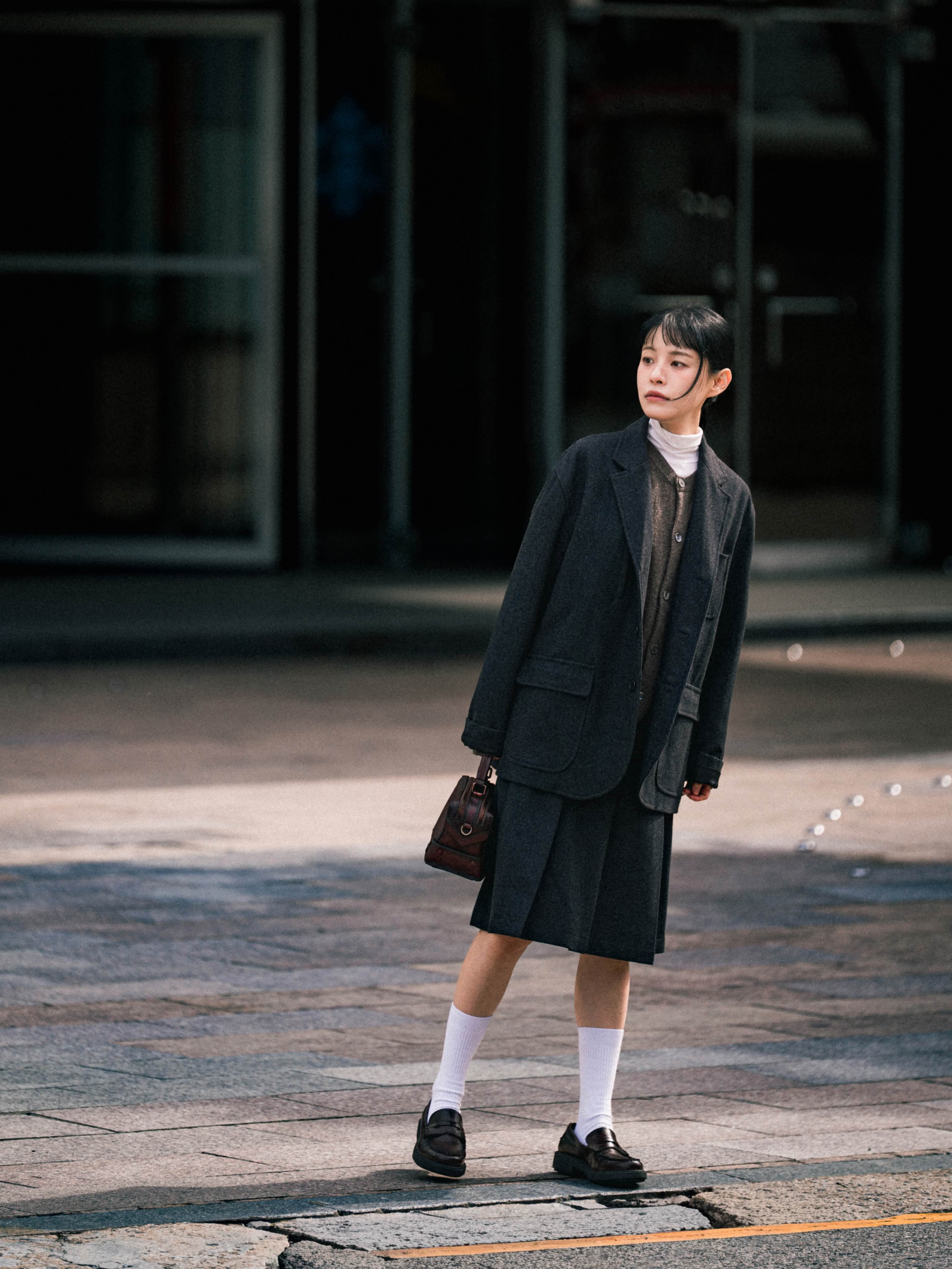 Wool Blend Pleats Skirt (Black) | Havehad