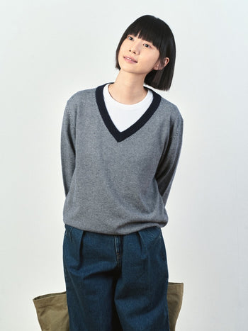 Loose Fit Pin-tuck Denim Pants (Deep Indigo)