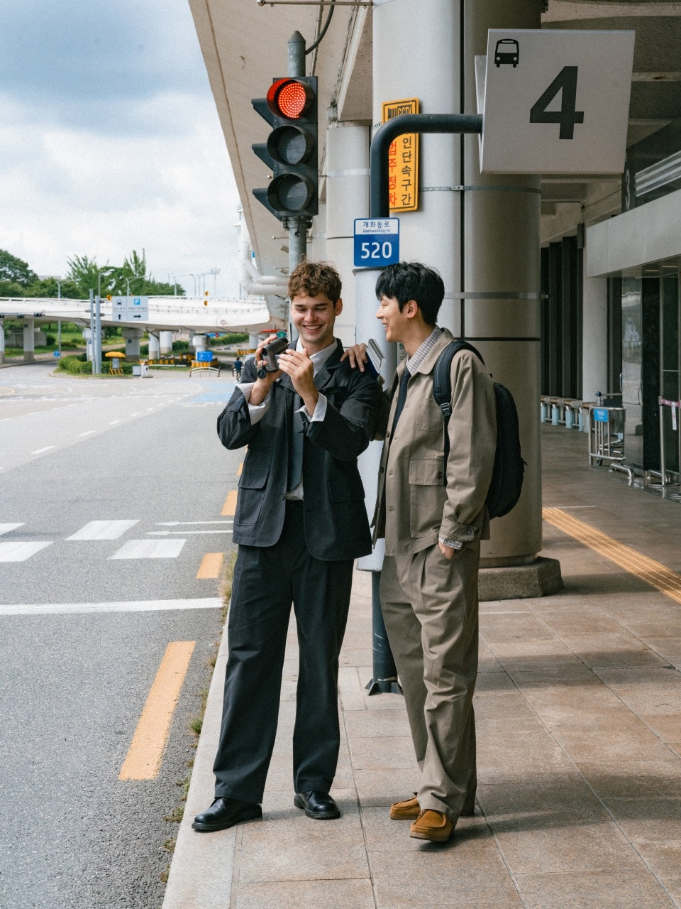 City Worker Pin-tuck Trouser (Khaki Gray) | Havehad