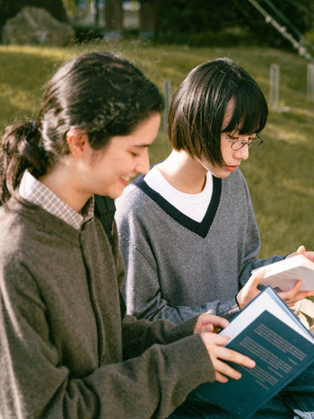 (W)Pin-Stripe V-neck Knit (Navy)